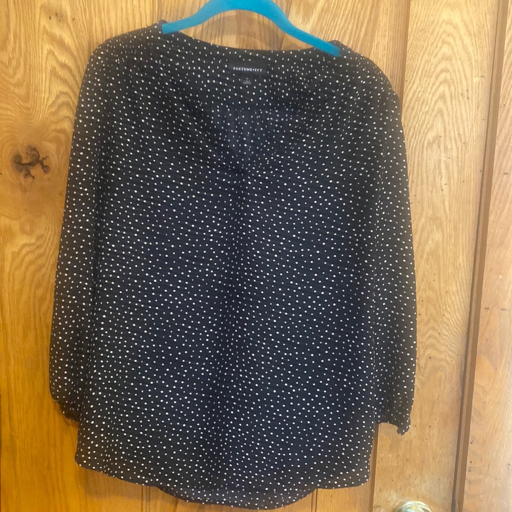 Fortune ivy polka dot m black top